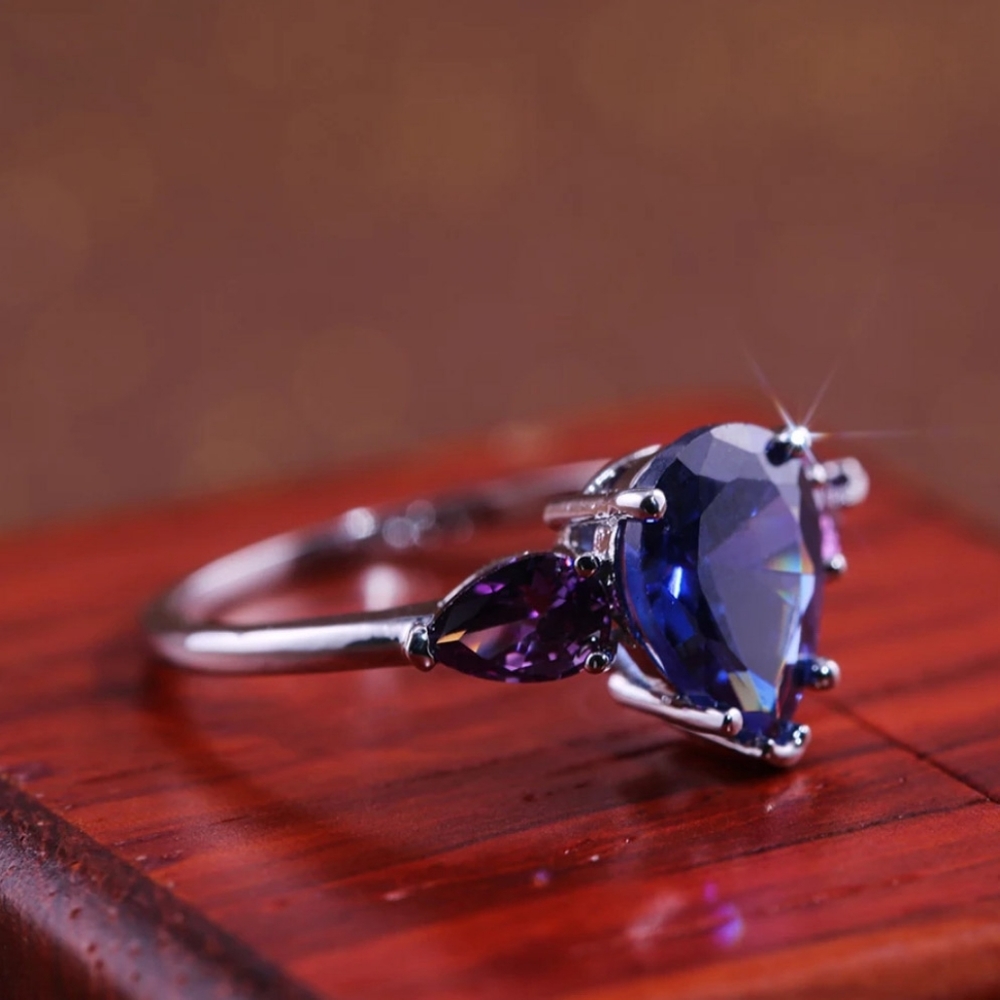 🎀925 Royal Blue Sapphire & Amethyst Ring - Picture 2 of 7